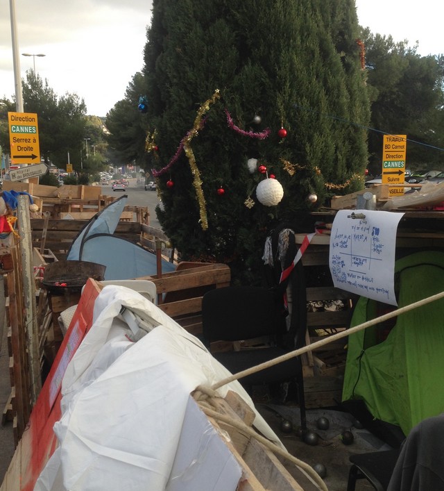 Le Grand Changement Gillets Jaunes Au Rondpoint De La