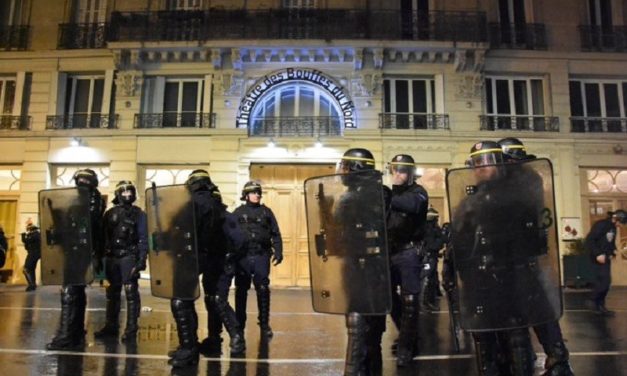 Au théâtre ce soir