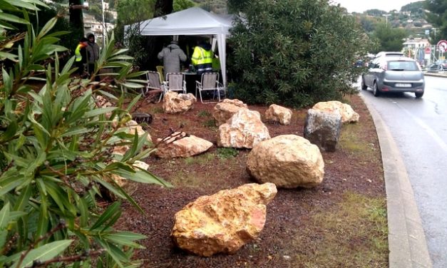 Le maire de Mougins met des cailloux dans les pattes des Gilets Jaunes