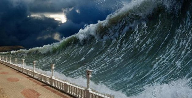 Alerte ! Un tsunami s’approche de la Côte !