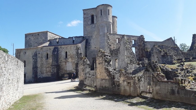 Oradour-sur-Glane - Église