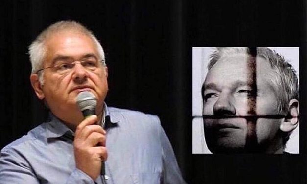 <span class="dquo">«</span> Julian Assange » Conférence avec Viktor Dedaj