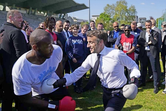 Macron boxeur