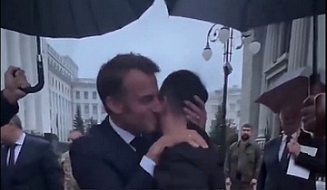 Macron Zelinsky : <span class="caps">INSUPPORTABLE</span> !
