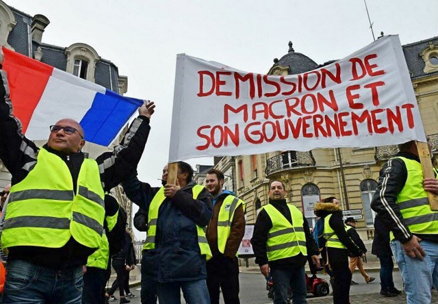 Gilets Jaunes - Macron démission