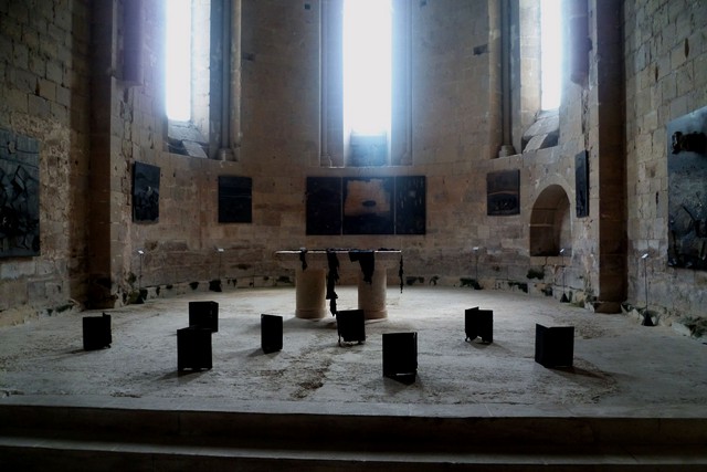 Autel d'une abbaye dans le Gers