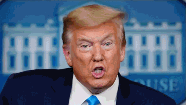 Donald Trump souriant menaçant Donald Trump souriant menaçant