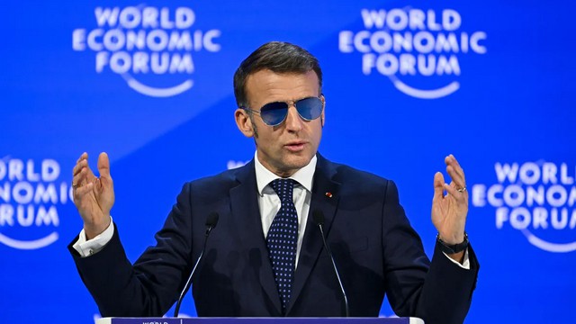 Macron Davos - Janvier 2026 - Lunettes Ray-Ban