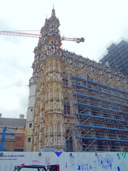L’hôtel de ville de Louvain en restauration