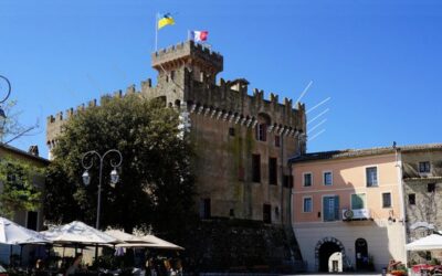Le maire de Cagnes-sur-Mer fait amener le pavillon ukrainien