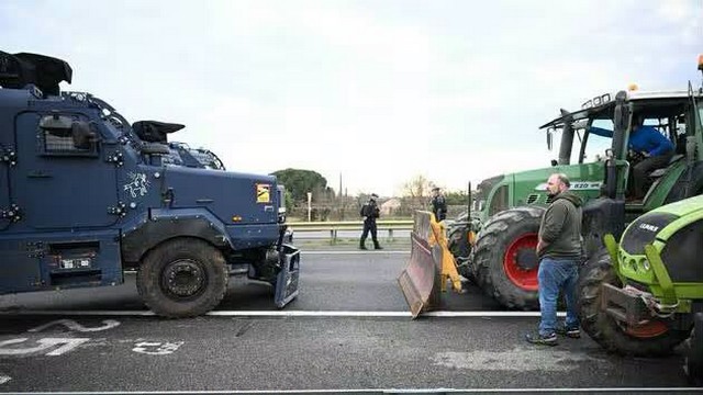 Centaures contre tracteurs